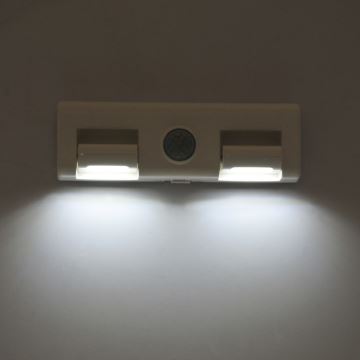 Applique a LED con sensore LED/3xAAA/4,5V