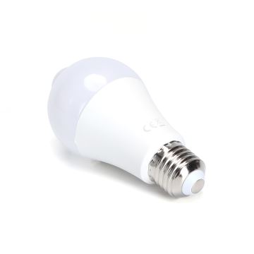 Lampadina LED con sensore di movimento e crepuscolare A60 E27/12W/230V 6500K - Aigostar